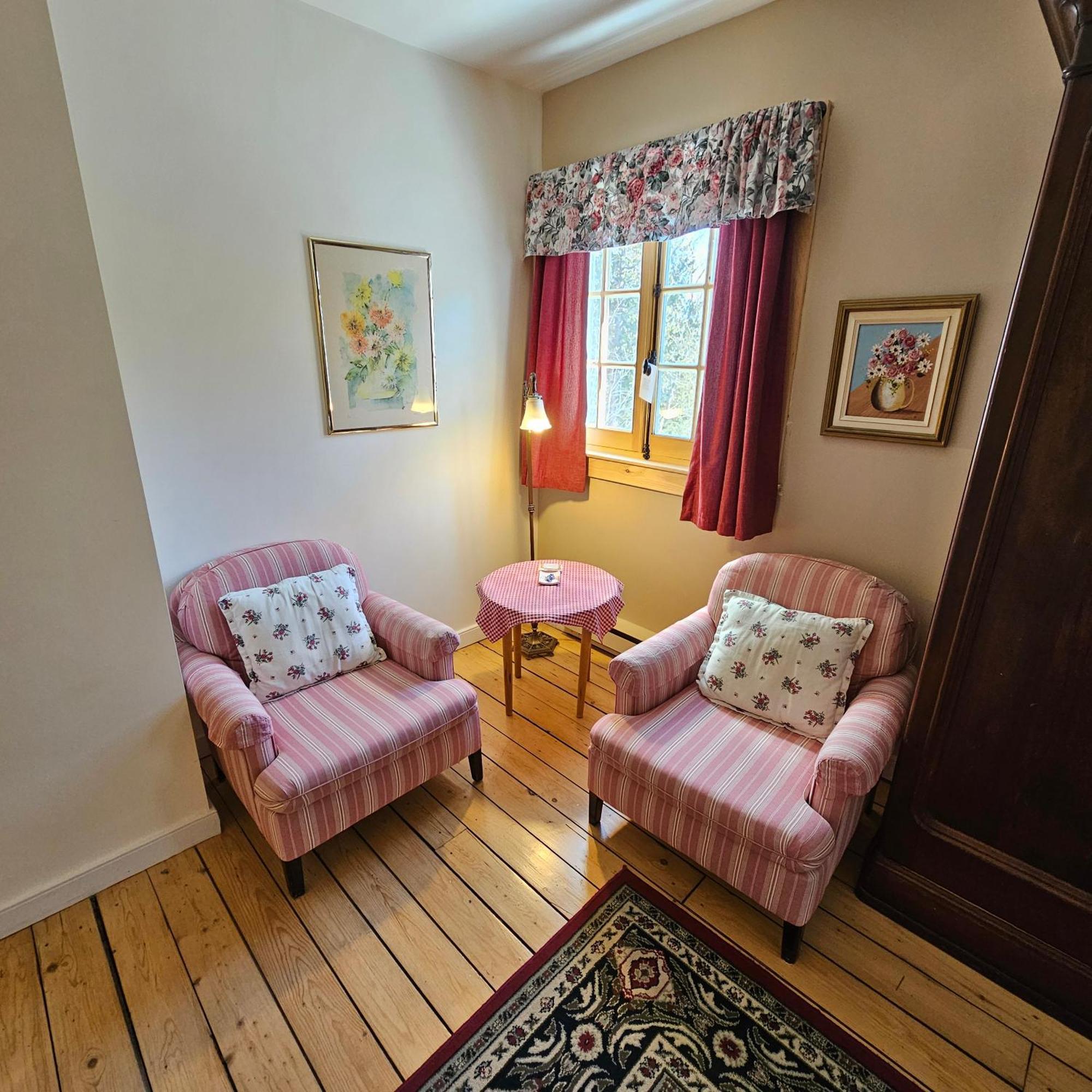 La Chatelaine Inn