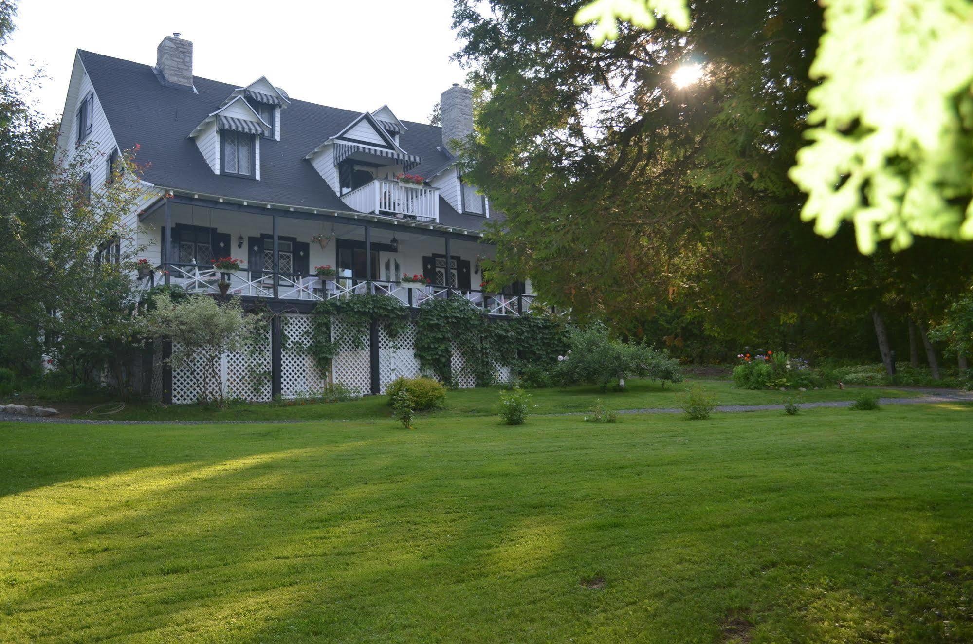 La Chatelaine Inn